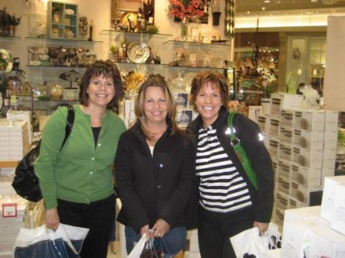 IMG_2078 shopping with Jane's friend